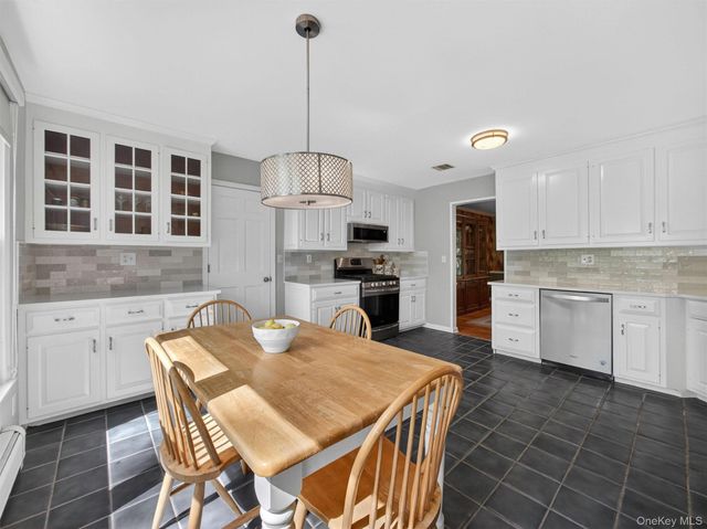 9 Woodthrush Drive, West Nyack, NY 10994