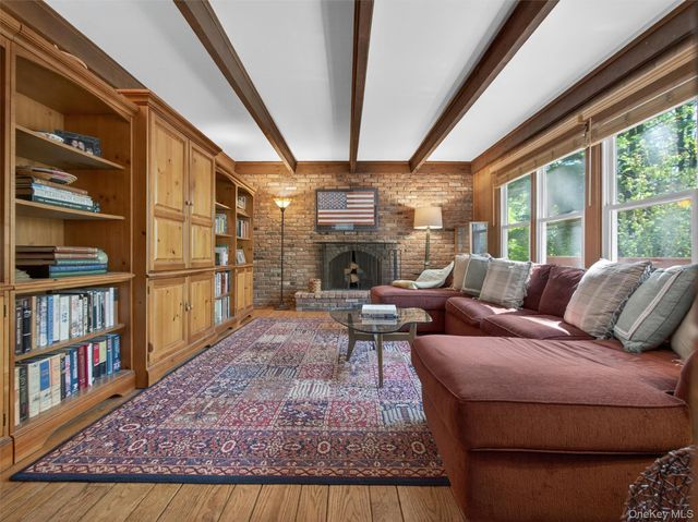 9 Woodthrush Drive, West Nyack, NY 10994
