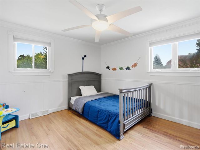 4166 Cherrywood Drive, Troy, MI 48098