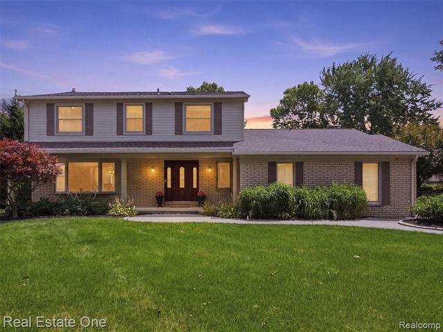 4166 Cherrywood Drive, Troy, MI 48098