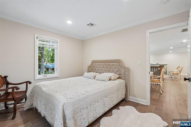 12 Parker Place, Upper Saddle River, NJ 07458