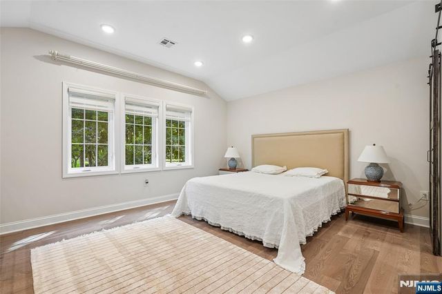 12 Parker Place, Upper Saddle River, NJ 07458