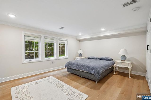12 Parker Place, Upper Saddle River, NJ 07458