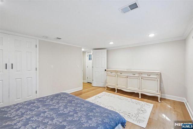 12 Parker Place, Upper Saddle River, NJ 07458