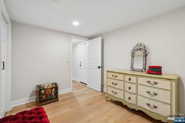12 Parker Place, Upper Saddle River, NJ 07458