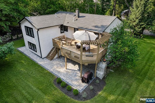 12 Parker Place, Upper Saddle River, NJ 07458