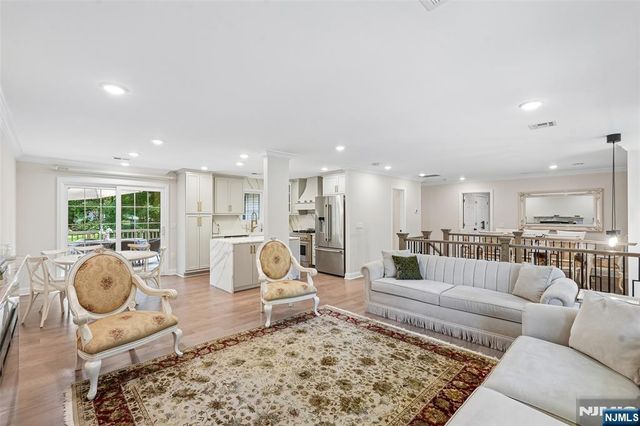 12 Parker Place, Upper Saddle River, NJ 07458