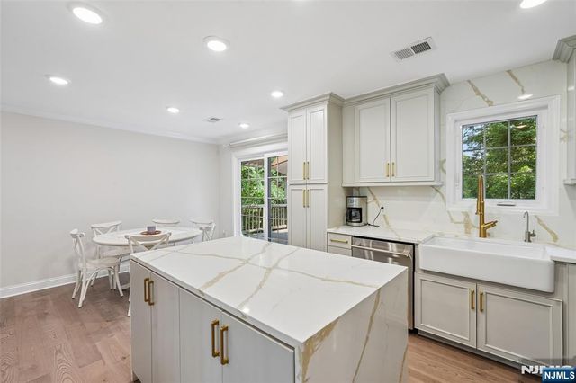 12 Parker Place, Upper Saddle River, NJ 07458