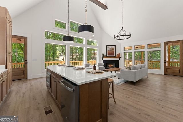 192 Browns Point, Dawsonville, GA 30534