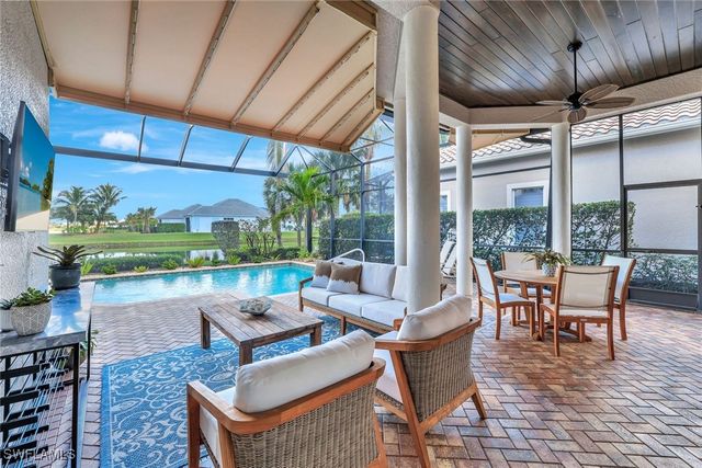 8988 Cherry Oaks TRL, Naples, FL 34114