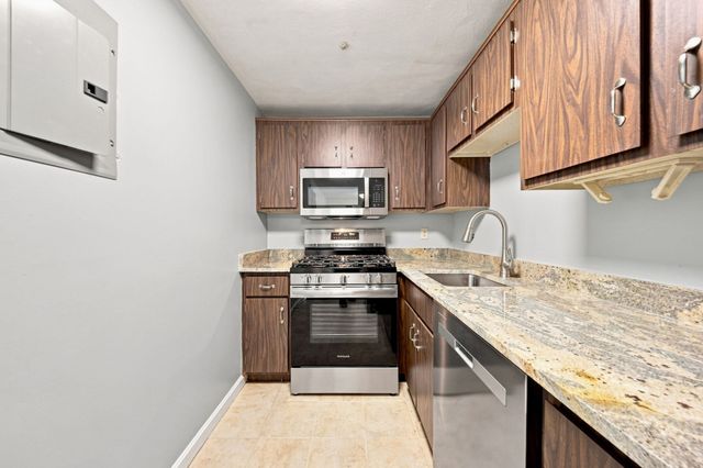20 Kenmar Dr 189, Billerica, MA 01821