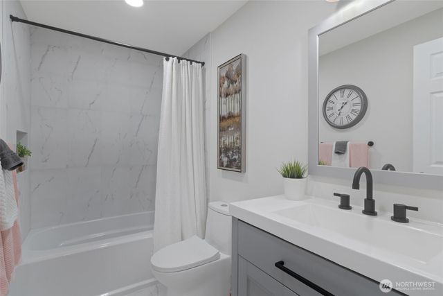 3414 166th Place SW, Lynnwood, WA 98037