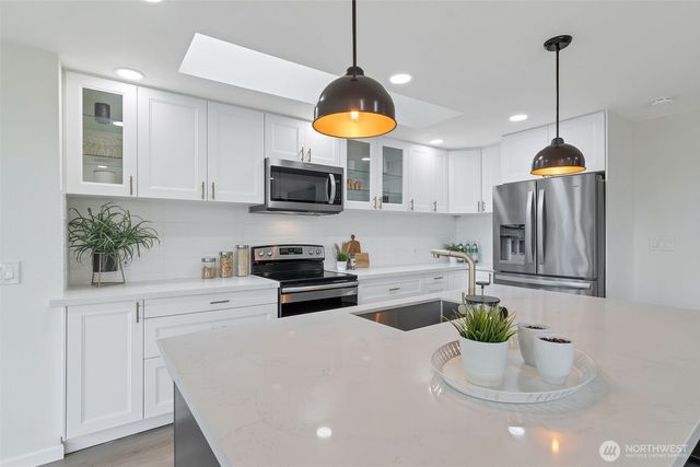 3414 166th Place SW, Lynnwood, WA 98037