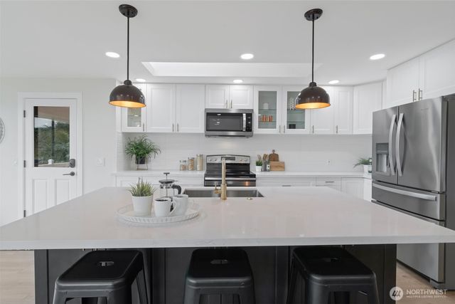 3414 166th Place SW, Lynnwood, WA 98037