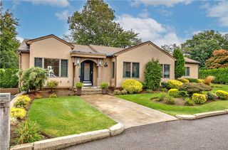 4 Lake Drive, North Providence, RI 02904