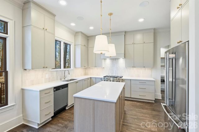 18802 Pentwater Court, Cornelius, NC 28031