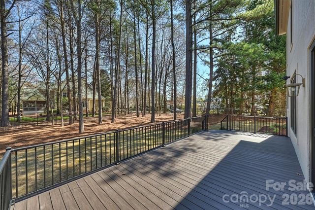 18802 Pentwater Court, Cornelius, NC 28031