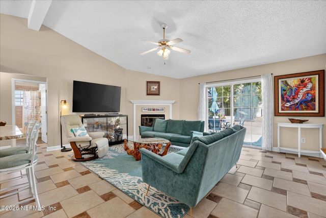 825 LONG LAKE Drive, Jacksonville, FL 32225