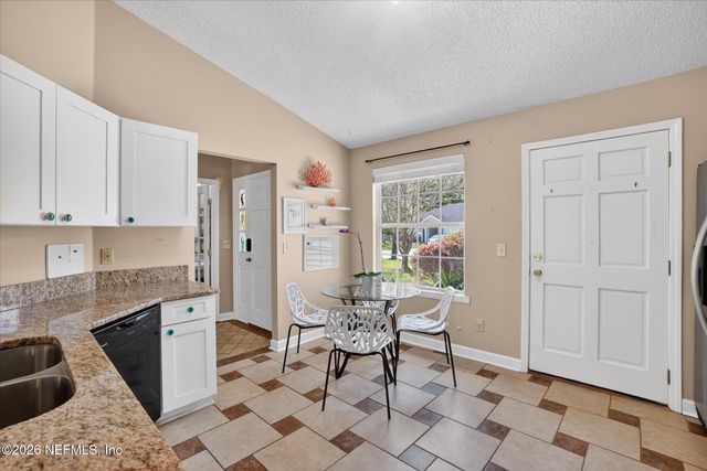 825 LONG LAKE Drive, Jacksonville, FL 32225