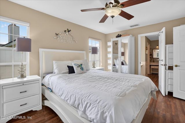 825 LONG LAKE Drive, Jacksonville, FL 32225