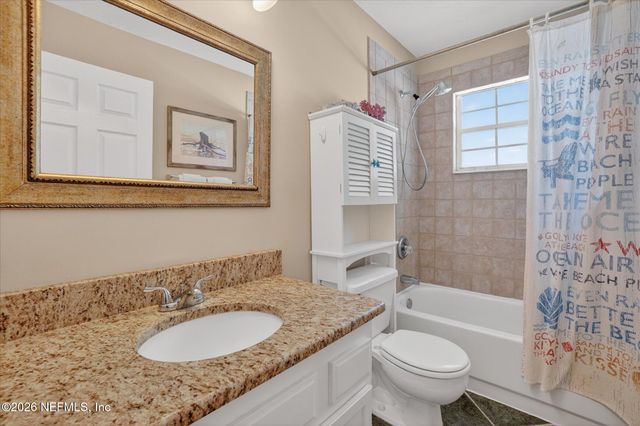 825 LONG LAKE Drive, Jacksonville, FL 32225