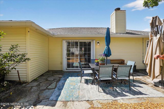 825 LONG LAKE Drive, Jacksonville, FL 32225