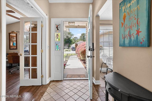 825 LONG LAKE Drive, Jacksonville, FL 32225