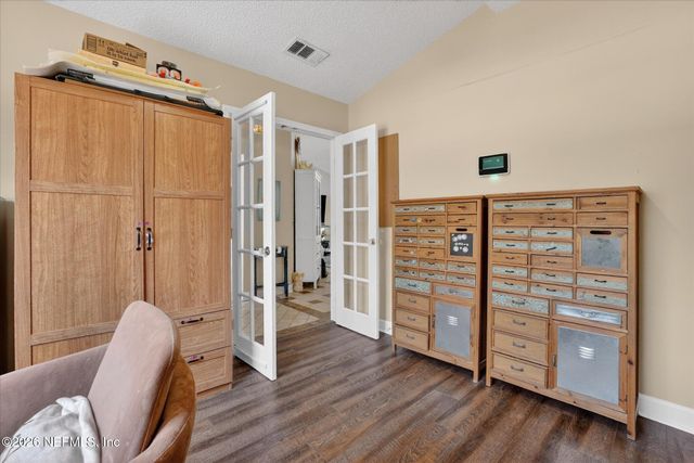 825 LONG LAKE Drive, Jacksonville, FL 32225