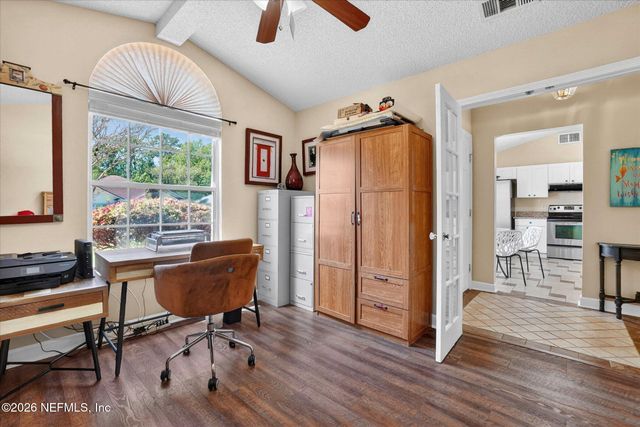 825 LONG LAKE Drive, Jacksonville, FL 32225