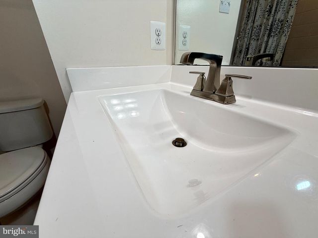 4812 CREST VIEW DR, Hyattsville, MD 20782