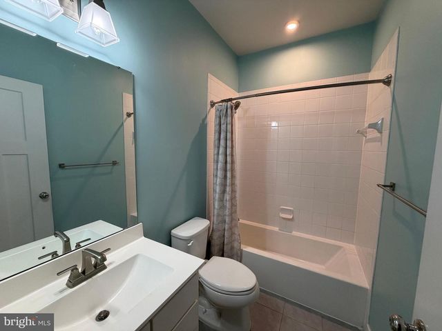 4812 CREST VIEW DR, Hyattsville, MD 20782