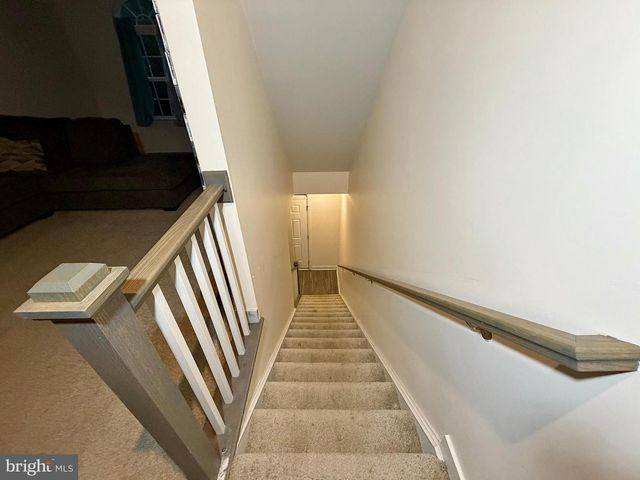 4812 CREST VIEW DR, Hyattsville, MD 20782