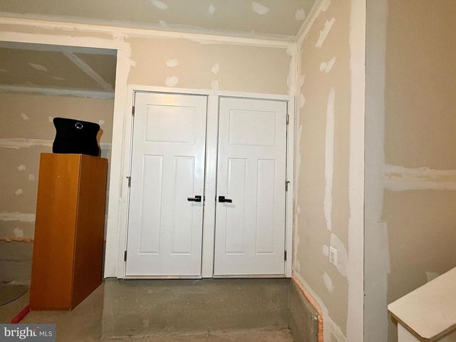 4812 CREST VIEW DR, Hyattsville, MD 20782