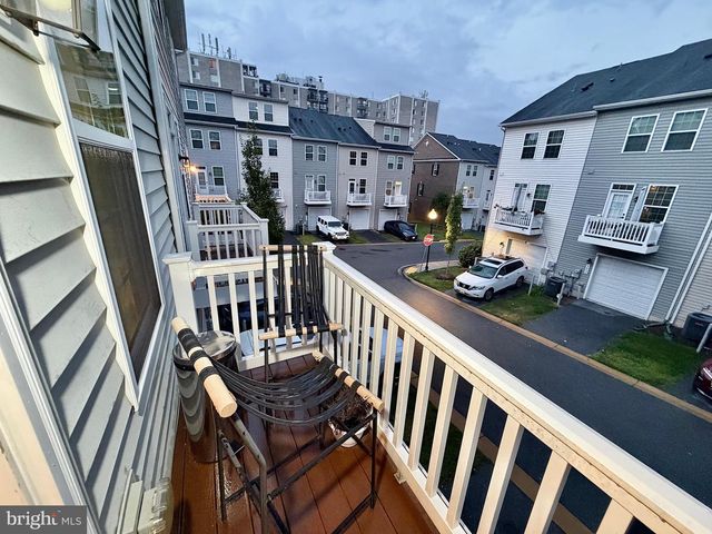 4812 CREST VIEW DR, Hyattsville, MD 20782