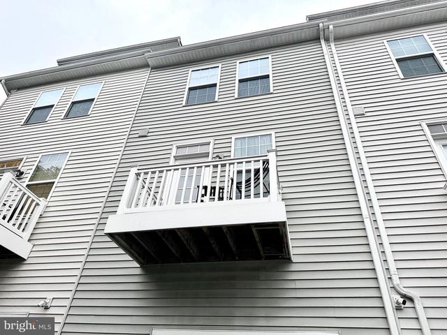 4812 CREST VIEW DR, Hyattsville, MD 20782