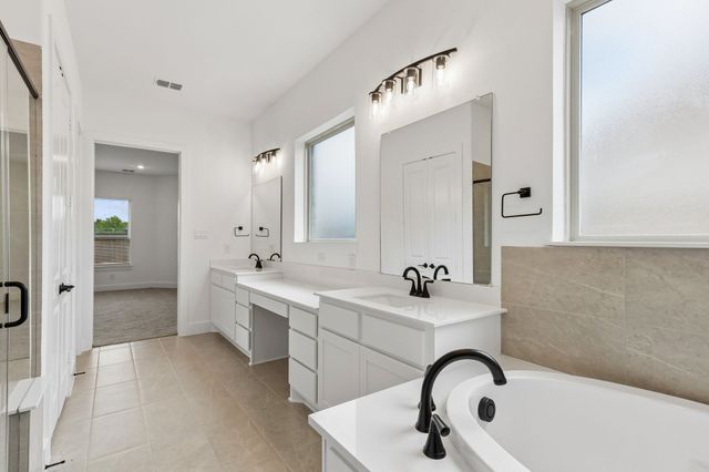 511 Blackwater Trail, Waxahachie, TX 75165
