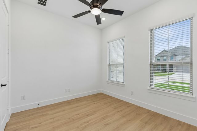 511 Blackwater Trail, Waxahachie, TX 75165