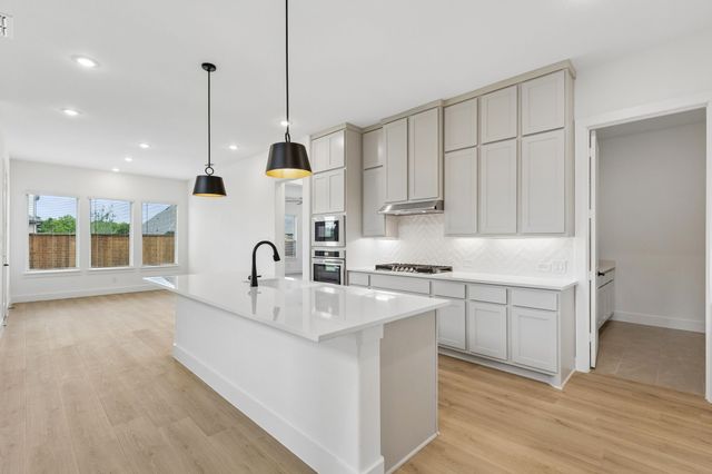 511 Blackwater Trail, Waxahachie, TX 75165