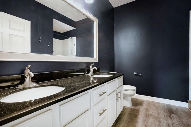 638 Village Parkway, Circle Pines, MN 55014