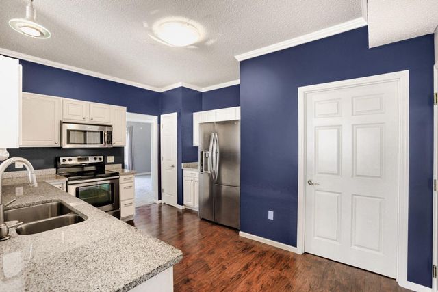 638 Village Parkway, Circle Pines, MN 55014