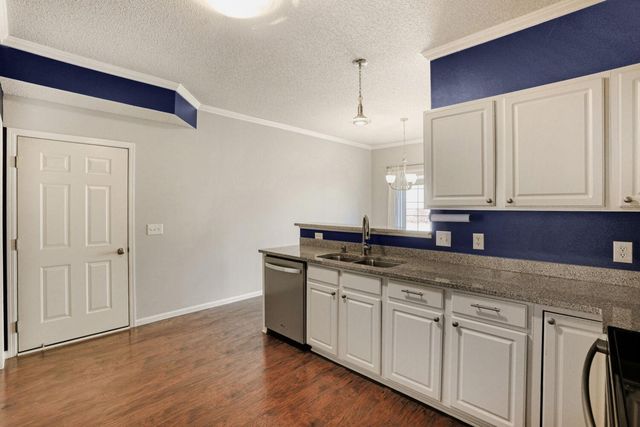 638 Village Parkway, Circle Pines, MN 55014