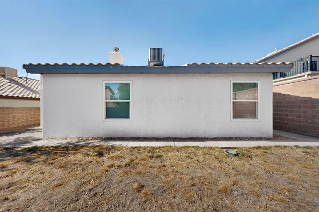 7804 Oakland Avenue NE, Albuquerque, NM 87122