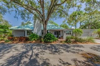 10425 LONGWOOD DRIVE, Seminole, FL 33777