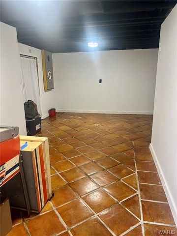 1503 Poplar Street 8, Highland, IL 62249