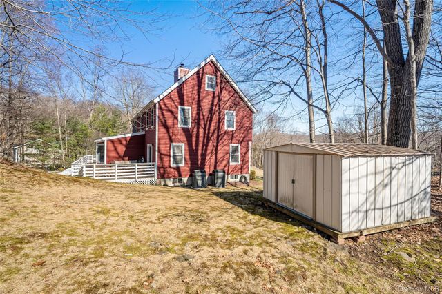 15 Cross Road, Cortlandt Manor, NY 10567