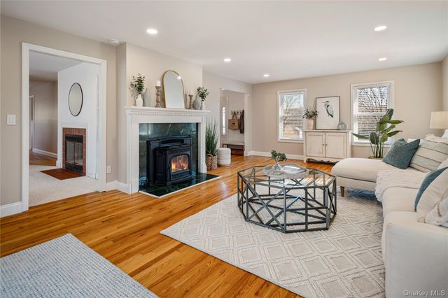 15 Cross Road, Cortlandt Manor, NY 10567