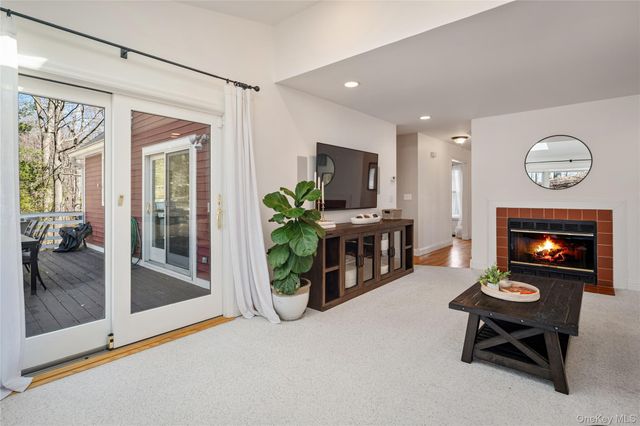 15 Cross Road, Cortlandt Manor, NY 10567