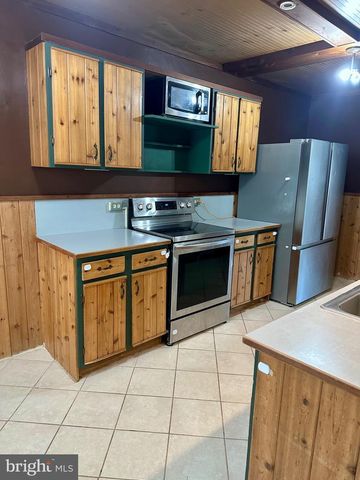 36 S WHITEOAK ST, Kutztown, PA 19530