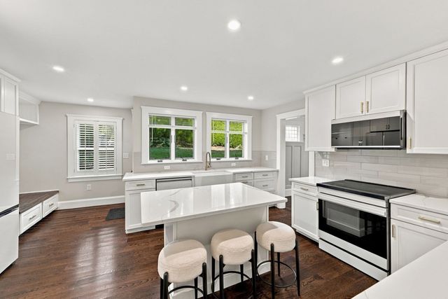 26 Walker Road, Swampscott, MA 01907