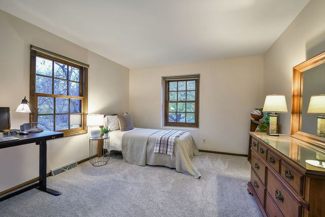 747 Redwing Drive, Geneva, IL 60134